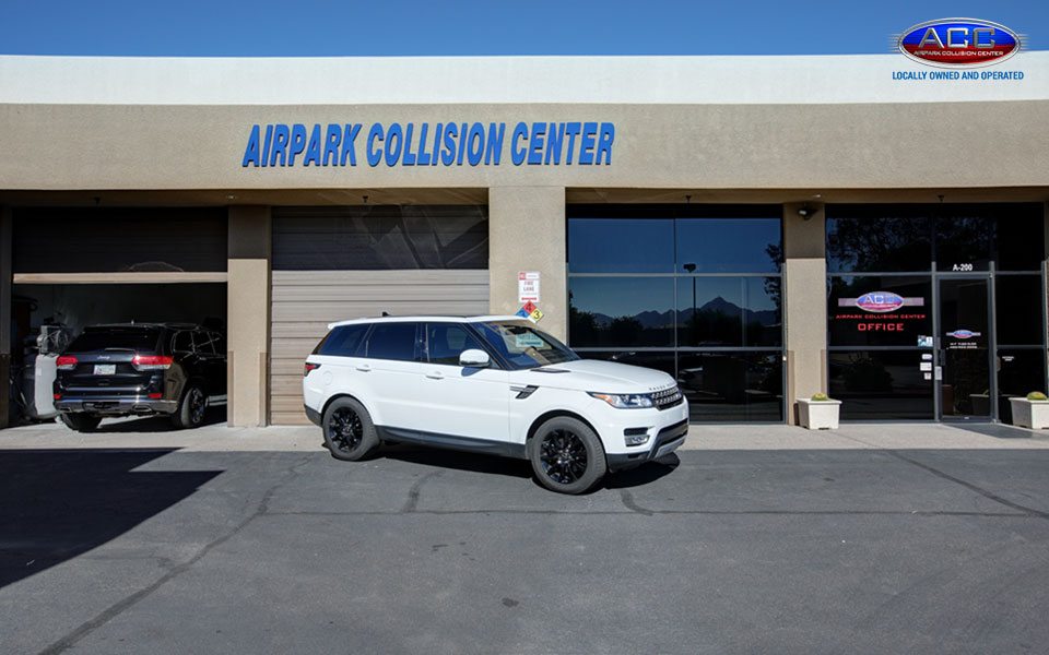 Front View of our Body Shop in Arizona