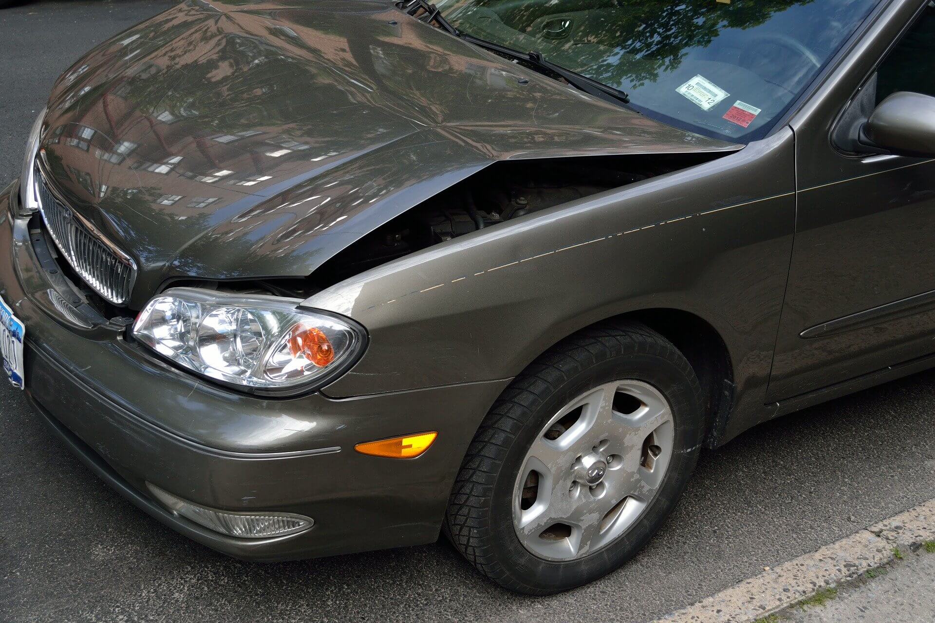crashed-car-for-auto-body-repair